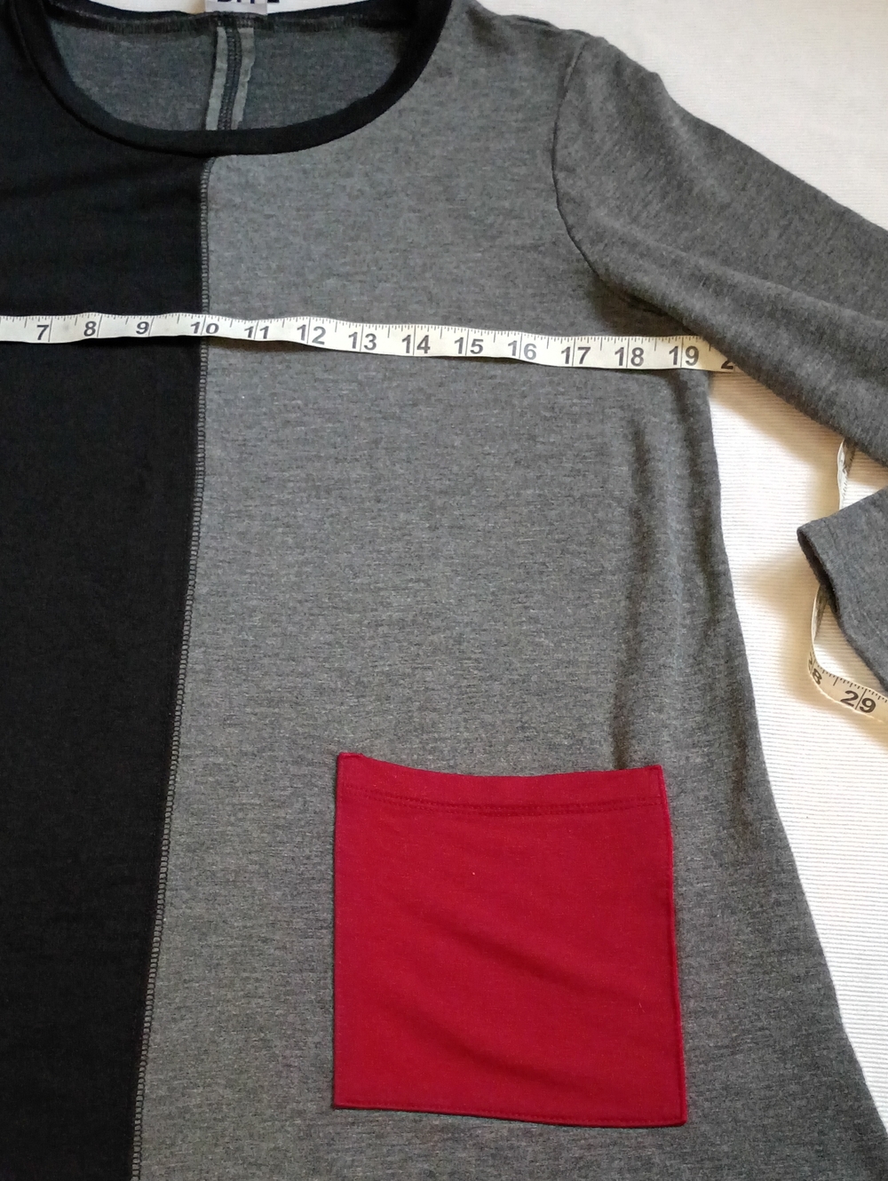 Pure Essence Colorblock Long Sleeve Top View 5